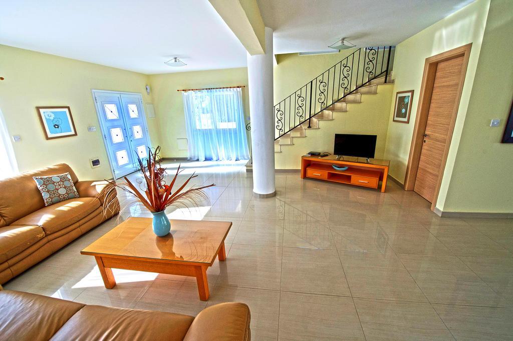 Hara Nissi Beach Villas Айя Напа Стая снимка
