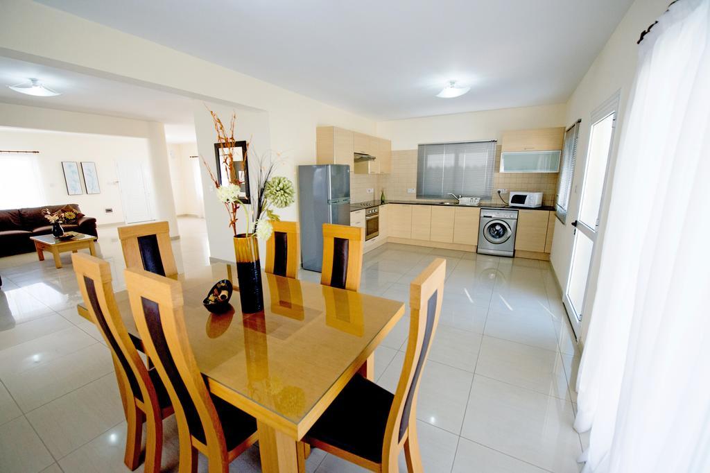 Hara Nissi Beach Villas Айя Напа Екстериор снимка