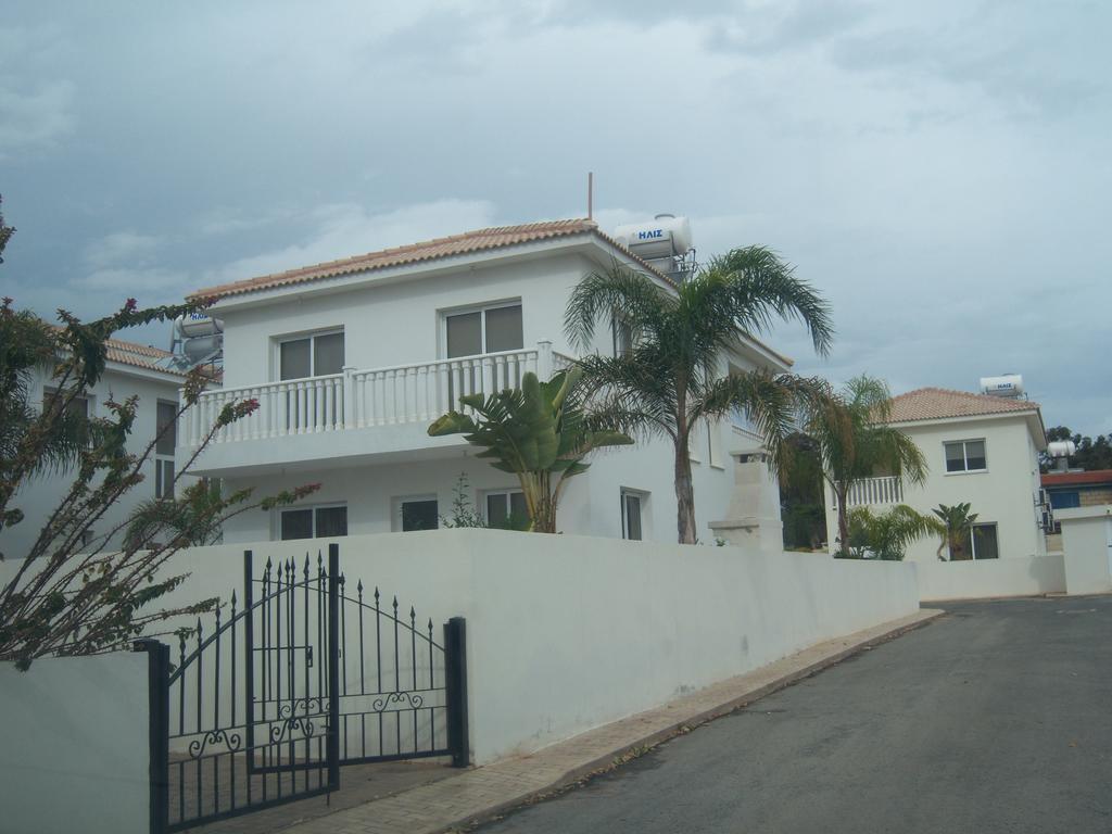 Hara Nissi Beach Villas Айя Напа Стая снимка